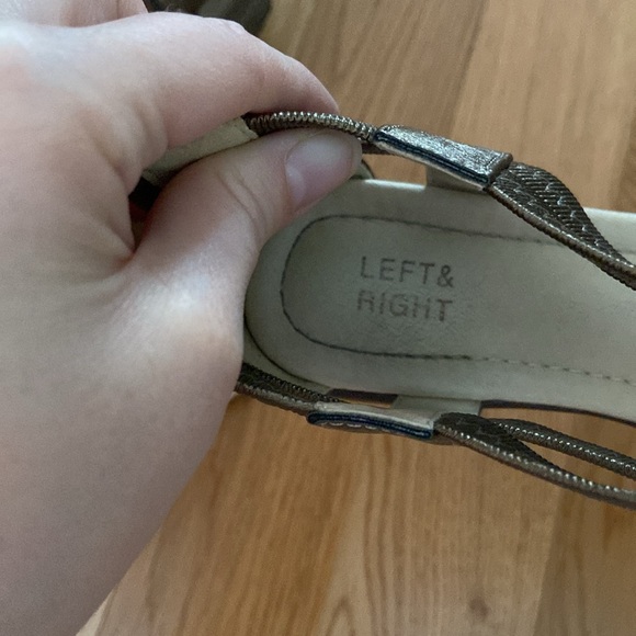 Left&Right Sandals - Picture 8 of 9